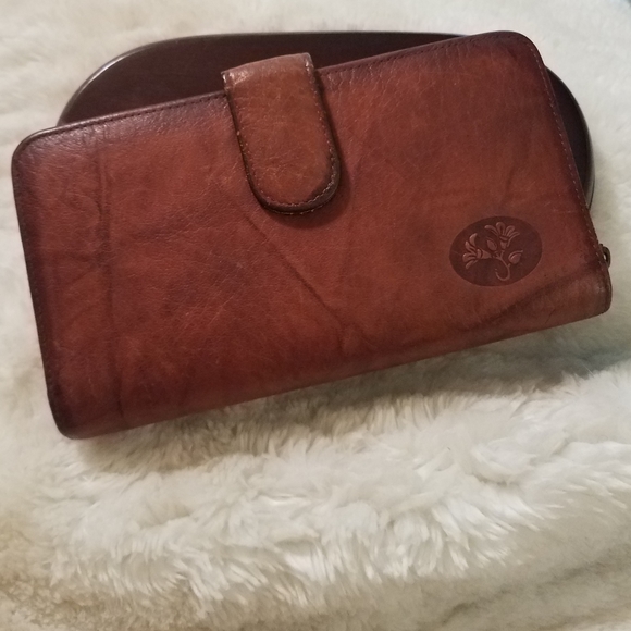 Buxton Handbags - Vintage Buxton Wallet